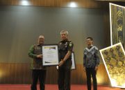 Kejati Sumut Terima Penghargaan Kontributor Terbesar PNBP BMN dari DJKN Sumut