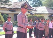 Kapolres Toba Pimpin Apel Gelar Pasukan Operasi Lilin Toba 2024