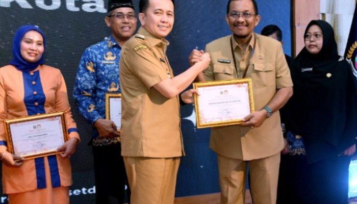 Dinas Kominfo Sumut Raih Penghargaan Mitra Terbaik di HUT ke-25 DWP Sumut