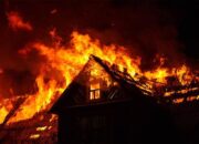 Rumah Ketua KPU Terbakar, Polres Tapteng Selidiki dan Libatkan Labfor Polda Sumut