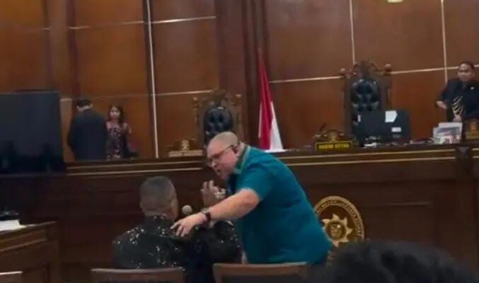 Heboh! Sidang Hotman Paris vs Razman Nasution Ricuh, Ini Penyebabnya
