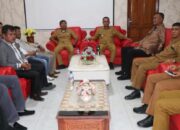 Setelah Bertarung di Pilkada Toba, Para Kandidat Duduk Bersama dalam Keakraban