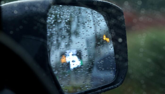 Begini Cara Mengaktifkan Fitur Blind Spot Warning-Lane Change Assist pada Mitsubishi