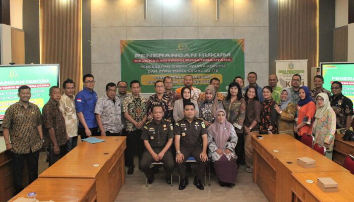 Kejati Sumut Beri Edukasi di Disbunak Sumut: Jauhi Korupsi, Bijak di Medsos