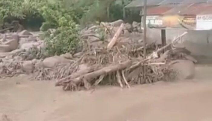 Longsor dan Banjir Bandang di Silalahi, Dairi: Akses Jalan Lumpuh