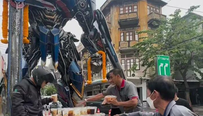 Ramai Disembah, Patung Optimus Prime di Bangkok Picu Larangan dari Pejabat Setempat