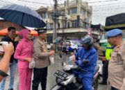 Berkah Ramadan! Polres Humbahas Bagikan Takjil Gratis di Dolok Sanggul