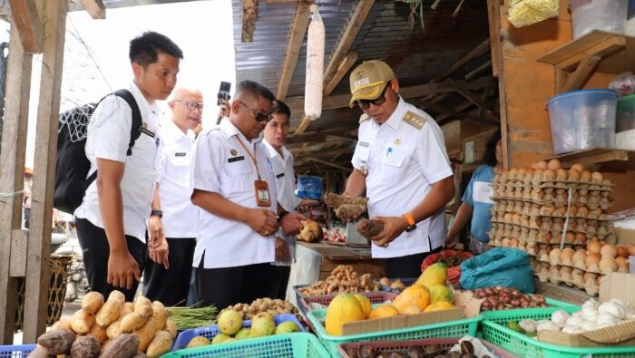 Jaga Stabilitas Harga, Bupati Taput Sidak Pasar Tarutung: Berikut Instruksinya!