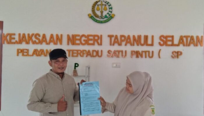 Buntut Pengangkatan THL 2023, Kasatpol PP Tapsel Dilaporkan ke Kejaksaan