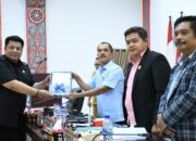 Bupati Samosir Paparkan Nota Pengantar LKPJ 2024 di Hadapan DPRD