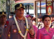 AKBP Arthur Sameaputty Resmi Jabat Kapolres Humbahas, Disambut Tradisi Batak dan Pedang Pora