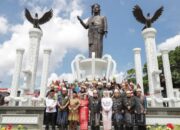 Monumen Raja Sang Naualuh Damanik Diresmikan di Pematangsiantar