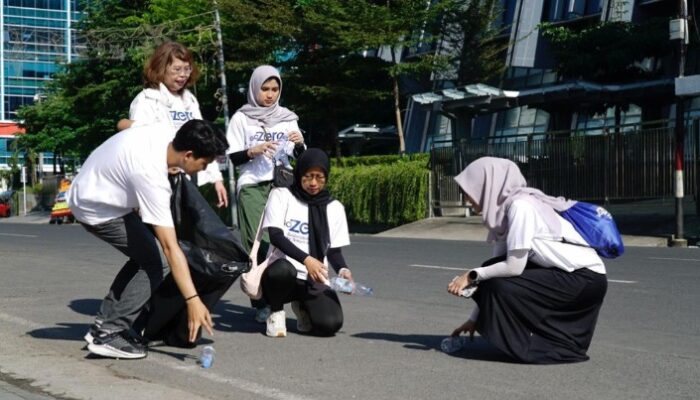 Telkom Ajak Warga Medan Jalan Santai Sambil Pilah Sampah dalam Aksi GoZero%