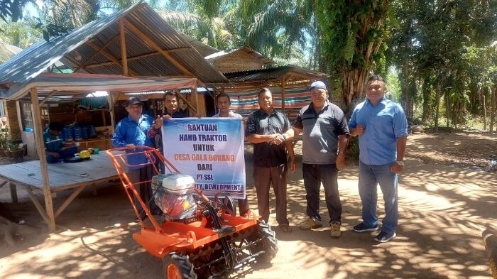 Dukung Ketahanan Pangan, PT SSL Bantu Alat Pertanian dan Ternak Sapi