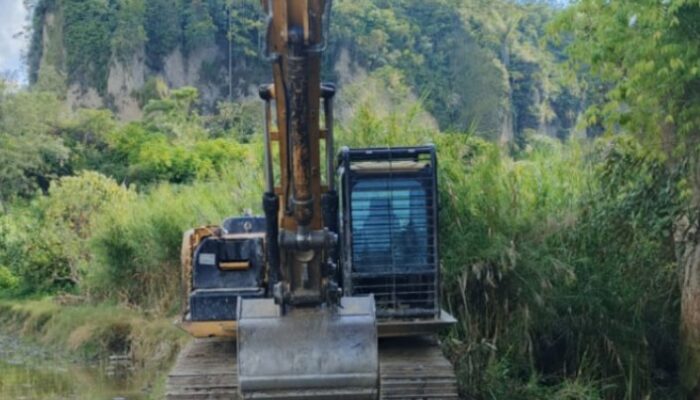 Alat Berat Dikerahkan, Jalan Usaha Tani dan Longsor di Toba Ditangani Serentak