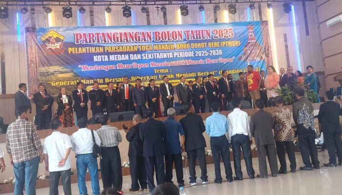 Sabam Manalu Lantik Pengurus PTMBB Medan, Serukan Akselerasi Pembangunan Tugu Manalu