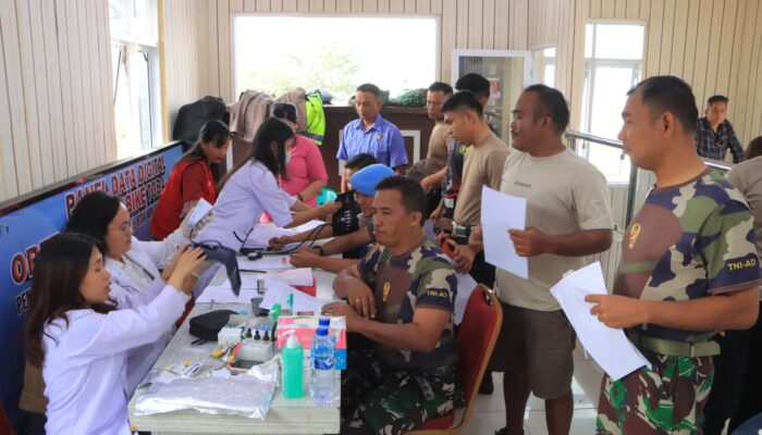 Sambut Hari Bhayangkara, Polres Samosir, PMI dan RSUD Berkolaborasi Gelar Donor Darah