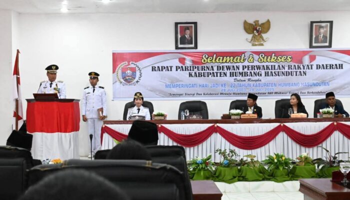 DPRD Buka Paripurna HUT ke-22 Humbahas, Bupati Paparkan Capaian yang Diraih