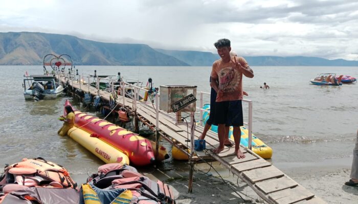 Mangoloi Sihaloho Membangun Parbaba: Dari Kubangan Kerbau Jadi Destinasi Wisata Penyumbang PAD