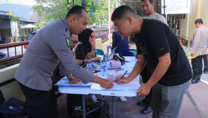 Polres Samosir Periksa Kesehatan 32 Personel