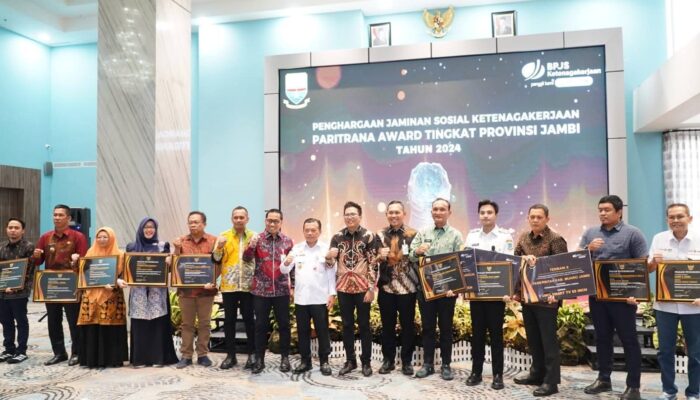 Gubernur Jambi Serahkan Penghargaan Paritrana Award 2025, Ini Daftar Penerimanya