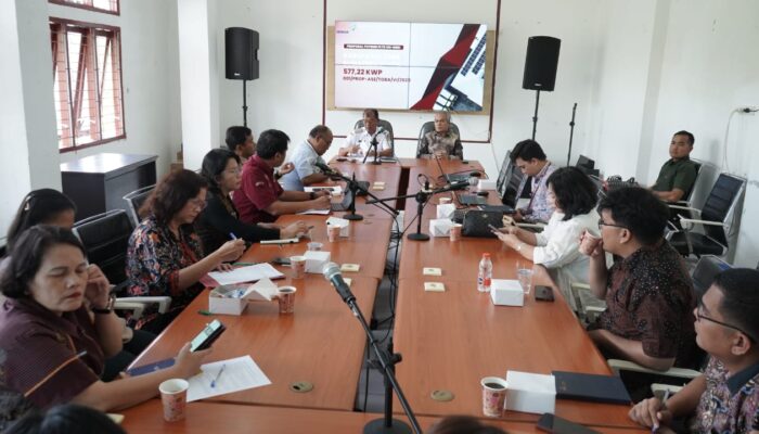 PT. Indo Energi Masa Depan Tawarkan Investasi PLTS di Rooftop Gedung Pemerintah Toba