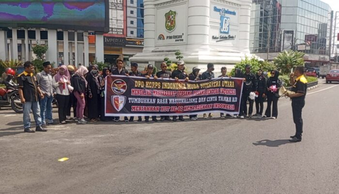 Semarak HUT RI Ke-80, DPD KIM Sumut Bagikan 1.000 Bendera Merah Putih kepada Pengendara