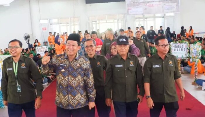 Bupati Muaro Jambi Motivasi Mahasiswa Baru Faperta UNJA di Penutupan PKKMB 2025