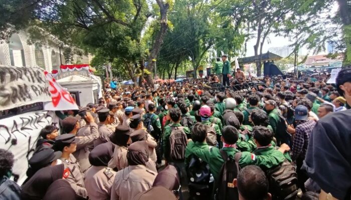 Puluhan Peserta Unjuk Rasa yang Diamankan di DPRD Sumut Dipulangkan, 2 Positif Narkoba