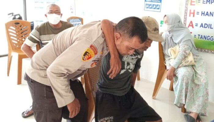 Tanpa KTP & BPJS, Korban Tabrak Lari Dibantu Polisi Siantar Marihat Bawa ke Puskesmas