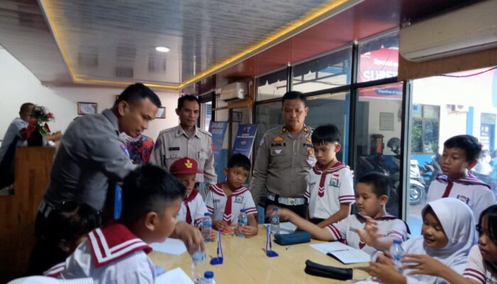 Polres Pematangsiantar Kenalkan Polisi Sahabat Anak Lewat Outing Class SD Kartini Handayani