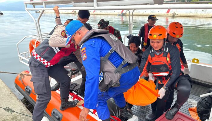 Tim SAR dan Polres Samosir Temukan Dua Pemuda Tenggelam di Danau Toba