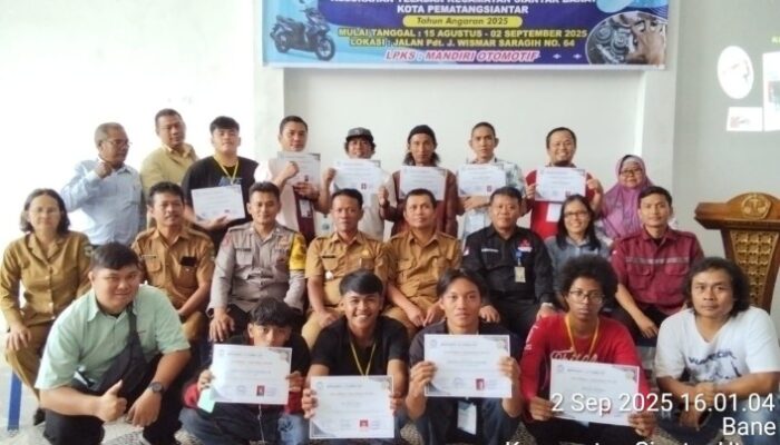 Polsek Siantar Barat Ikut Meriahkan Penutupan Pelatihan Bengkel Otomotif