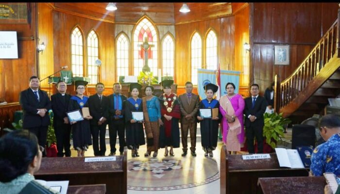 27 Mahasiswi ST Diakones HKBP Diwisuda di Balige, Wabup Toba: Jadi Berkat untuk Danau Toba