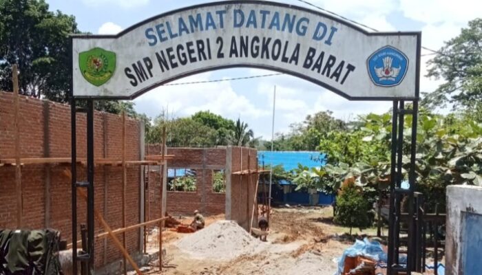 Revitalisasi SMPN 2 Angkola Barat Rp1,4 Miliar Jadi Sorotan: Swakelola Malah Dikerjakan Orang Luar