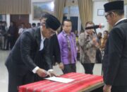 Drs. Hendri Sitompul Resmi Dilantik sebagai Sekda Taput, Bupati Tekankan Kolaborasi
