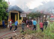Kantor Lurah Timbangan Terbakar Hebat, Warga Panik Berhamburan!