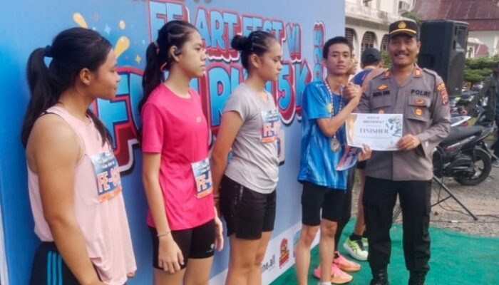 Kapolsek Siantar Martoba Hadiri dan Pimpin Pengamanan Fe Art Fast VI Fun Run 2025 di USI