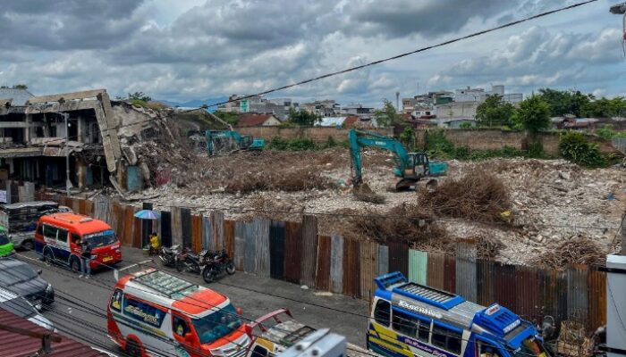 Progress Perobohan Gedung IV Pasar Horas Capai 35 Persen, Alat Berat Rusak