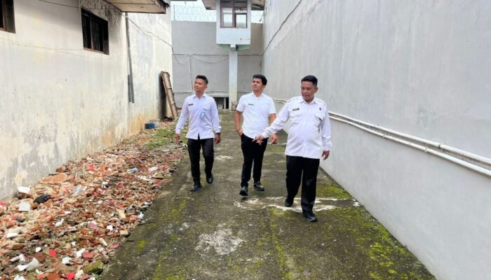 Turun Langsung! Kaur Umum Lapas Padangsidimpuan Cek Kondisi Bangunan Area Branggang