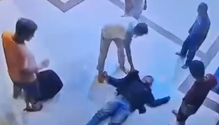 Sadis! Mahasiswa Dikeroyok dan Diseret dari Masjid Agung Sibolga Hingga Tewas