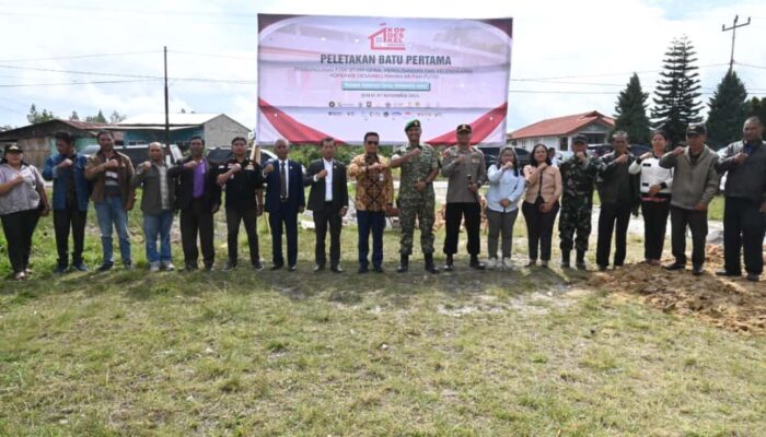 Bupati Humbahas dan Dandim 0210/TU Lakukan Peletakan Batu Pertama Koperasi “Merah Putih” di Doloksanggul