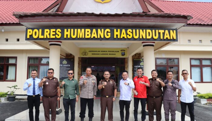 Perkuat Sinergi Penegakan Hukum, Kajari Humbahas Kunjungi Kapolres Humbahas