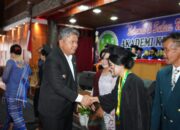 Pemkab Taput Ajak Perawat Muda ‘Go International’ pada Wisuda Akper ke-20