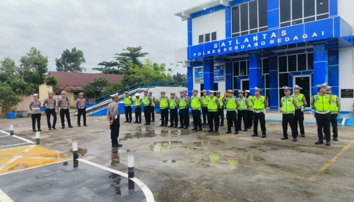 Satlantas Polres Sergai Laksanakan Pengaturan Lalu Lintas Padat Pagi dan Himbauan Tertib Berlalu Lintas