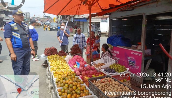 Pemkab Taput Tertibkan Pedagang Terminal Siborongborong, Wujudkan Transportasi Aman dan Nyaman