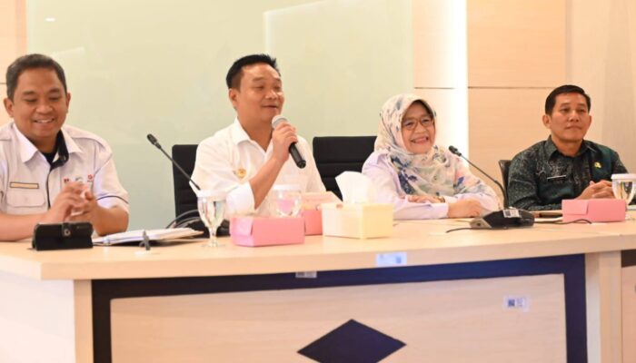 Bupati Humbahas Terima Penghargaan Pendaftaran Varietas Lokal Terbanyak 2025