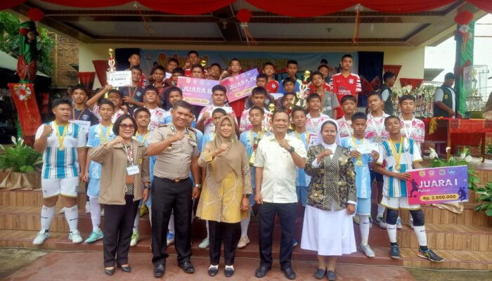 Kapolsek Siantar Marihat Hadiri Penutupan SMK BT Cup II, Ajang Futsal Pelajar Penuh Sportivitas