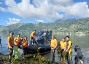 Kapolres Samosir Pimpin Aksi Bersih-bersih Water Front Pangururan dan Danau Toba
