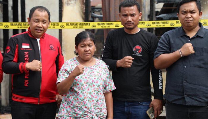 Timbul Marganda Lingga Turun ke Lokasi Kebakaran di Sukaraja, Warga: “Ini Kepedulian Nyata di Tengah Duka”